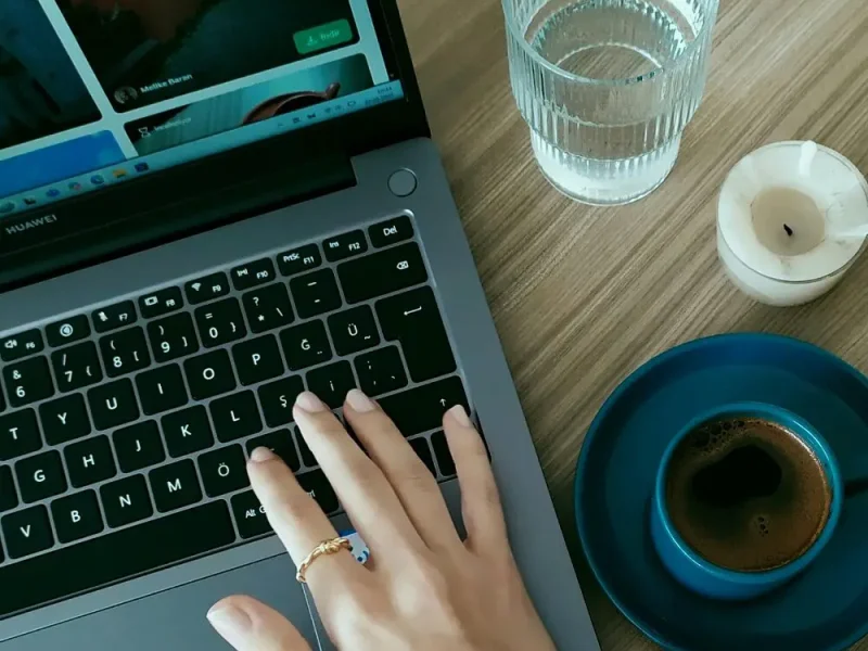 jobs-you-can-do-from-anywhere-1000x800
